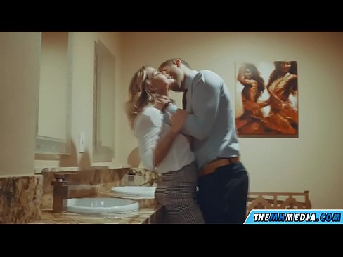 ❤️ Kur një bjonde me bukë ju josh në një banjë publike ️❌ Super seks në pornografi sq.pornsexphoto.ru ❌️❤
